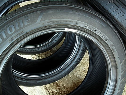 ยางขอบ17  บริดสโตน 225-50-R17ลงพื้นปลายปี14 (4เส้น 4,800)