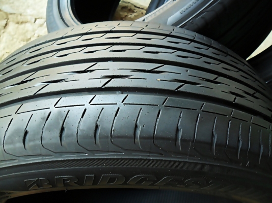 ยางขอบ17  บริดสโตน 225-50-R17ลงพื้นปลายปี14 (4เส้น 4,800)
