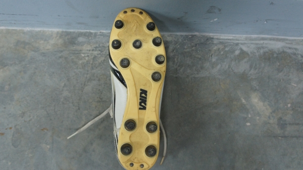 รองเท้าฟุตบอล KIKA Zebra