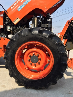 M9540 รถทำงานเพียง1600 ชม ราคาเพียง 780000บาทเท่านั้นเองครับ