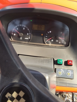 M9540 รถทำงานเพียง1600 ชม ราคาเพียง 780000บาทเท่านั้นเองครับ