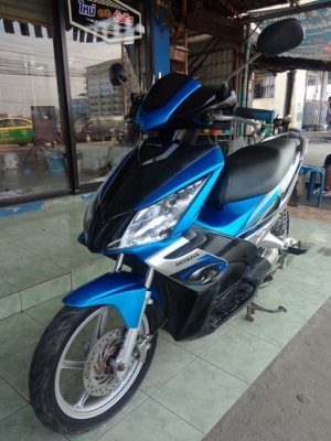 Honda Air blade (ล้อแม็ก) ตัวท็อป ราคาถูกๆเล่มครบครับ