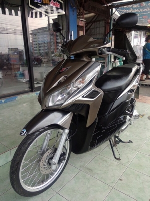 Honda Click 110i สี น้ำตาล-ดำ รถปี53 เครื่องดีแต่งสวยลงล้อมา ราคาถูกๆครับ