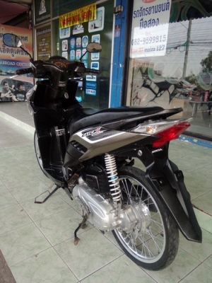 Honda Click 110i สี น้ำตาล-ดำ รถปี53 เครื่องดีแต่งสวยลงล้อมา ราคาถูกๆครับ Honda Click 110i สี น้ำตาล-ดำ รถปี53 เครื่องดีแต่งสวยลงล้อมา ราคาถูกๆครับ