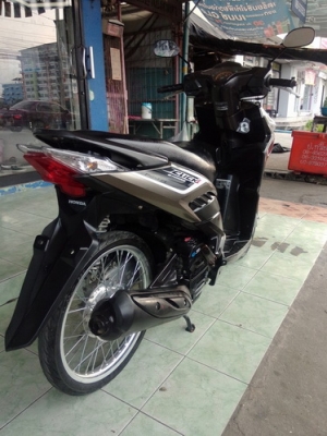 Honda Click 110i สี น้ำตาล-ดำ รถปี53 เครื่องดีแต่งสวยลงล้อมา ราคาถูกๆครับ Honda Click 110i สี น้ำตาล-ดำ รถปี53 เครื่องดีแต่งสวยลงล้อมา ราคาถูกๆครับ