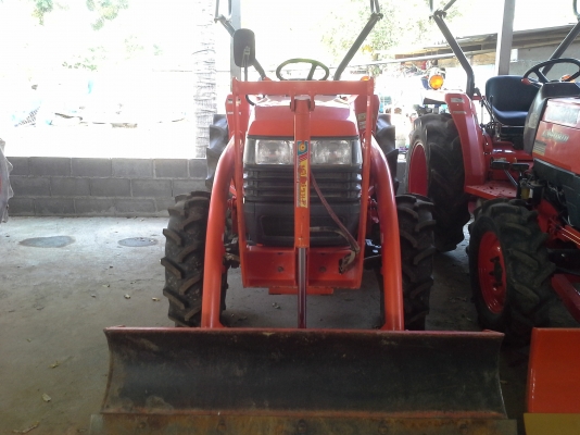 ขาย แทรกเตอร์ KUBOTA L3408  DI  สวยๆ เดิมๆใช้งานน้อยมากไม่เคยลงน้ำคับ
