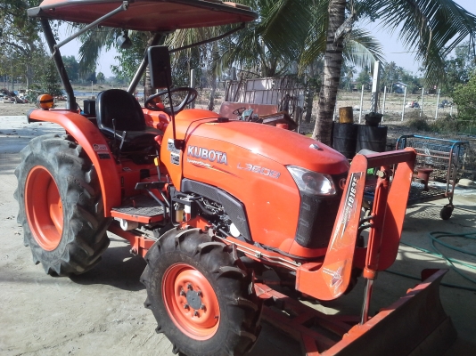ขาย แทรกเตอร์ KUBOTA L3608 สีเดิมๆ สวยๆคับ