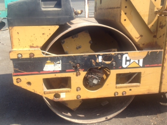 รถบด 2 ล้อเหล็ก Caterpillar CB534B  (USA) สนใจโทร. 080-6565422 (หนิง)