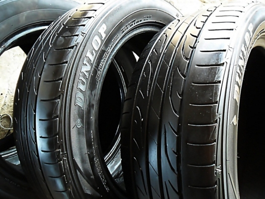 ยางขอบ17  ดันล็อป215-55-R17ลงพื้นปลายปี14 (4เส้น 3,200)