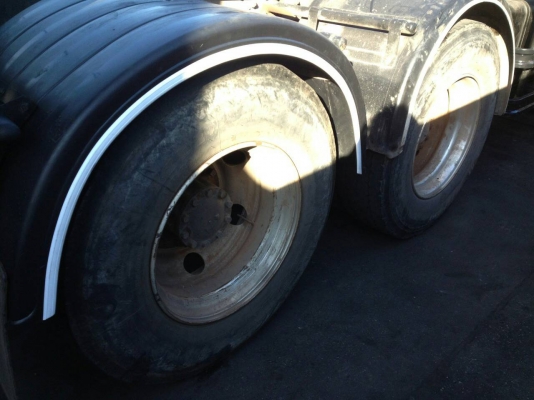 อีซูซุ320รถสวยพร้อมใช้ปี51ราคาต่อรองได้ครับราคา1100000บาท