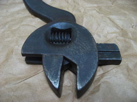 ประแจทรงสเปิร์ม งานเก่า