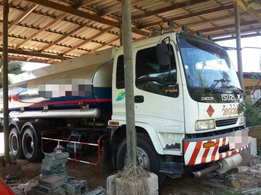 รถบรรทุกน้ำมันอีซูสุ 195 แรงม้า (รถห้างแท้)รถปี41  พร้อมใช้งาน  เล่มพร้อม...