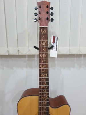 กีต้าร์โปร่งเว้าไฟฟ้า Amari รุ่น AM-419C สีไม้ด้าน คอสลัก ของใหม่ EQ อย่างดี