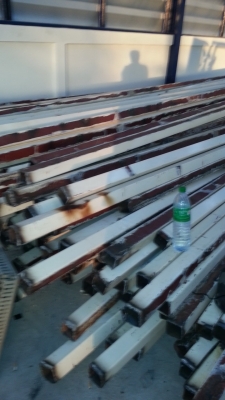 ชายเหล็กกล่อง 3x3 นิ้วยาว 4 เมตร 6 เมตรเหล็กฉาก3 นิ้ว6 เมตรโลละ 15 บาท