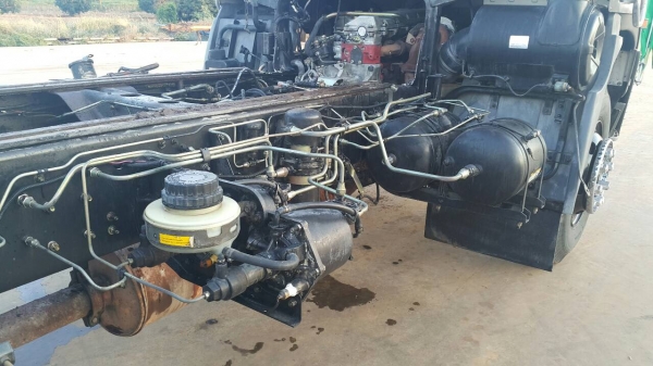 ขายด่วนสิบล้อสองเพลาหัวคัสซี 1Jสมอทองเครื่อง260แรงปี45 สภาพสวยพร้อมใช้