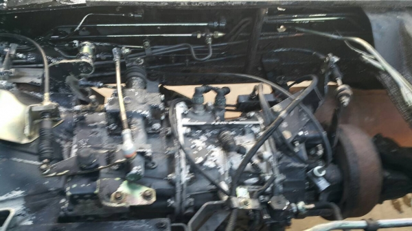 ขายด่วนสิบล้อสองเพลาหัวคัสซี 1Jสมอทองเครื่อง260แรงปี45 สภาพสวยพร้อมใช้