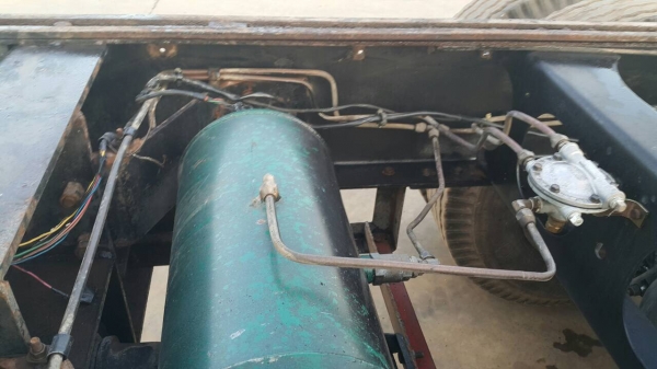 ขายด่วนสิบล้อสองเพลาหัวคัสซี 1Jสมอทองเครื่อง260แรงปี45 สภาพสวยพร้อมใช้