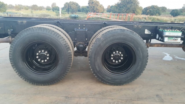 ขายด่วนสิบล้อสองเพลาหัวคัสซี 1Jสมอทองเครื่อง260แรงปี45 สภาพสวยพร้อมใช้