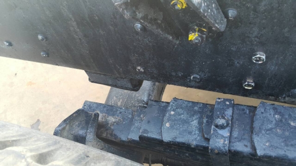 ขายด่วนสิบล้อสองเพลาหัวคัสซี 1Jสมอทองเครื่อง260แรงปี45 สภาพสวยพร้อมใช้