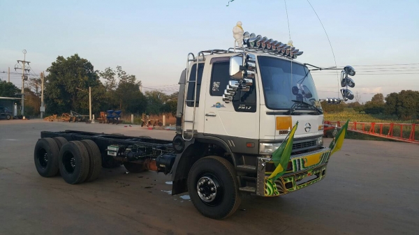 ขายด่วนสิบล้อสองเพลาหัวคัสซี 1Jสมอทองเครื่อง260แรงปี45 สภาพสวยพร้อมใช้