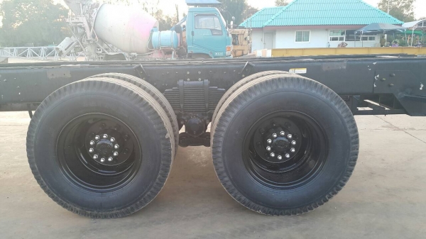 ขายด่วนสิบล้อสองเพลาหัวคัสซี 1Jสมอทองเครื่อง260แรงปี45 สภาพสวยพร้อมใช้