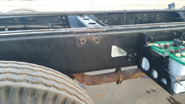 ขายด่วนสิบล้อสองเพลาหัวคัสซี 1Jสมอทองเครื่อง260แรงปี45 สภาพสวยพร้อมใช้