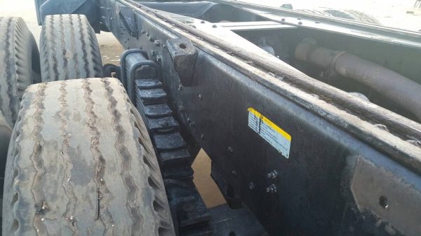 ขายด่วนสิบล้อสองเพลาหัวคัสซี 1Jสมอทองเครื่อง260แรงปี45 สภาพสวยพร้อมใช้