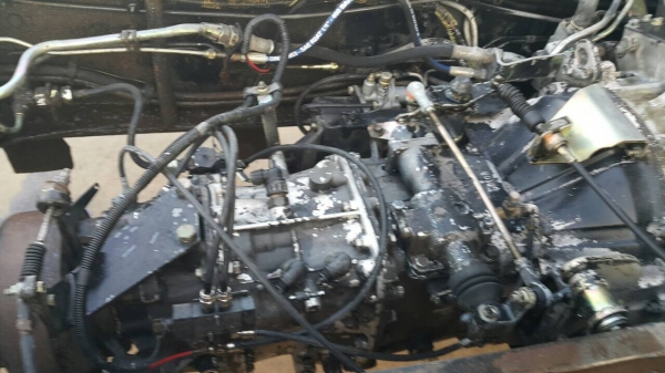 ขายด่วนสิบล้อสองเพลาหัวคัสซี 1Jสมอทองเครื่อง260แรงปี45 สภาพสวยพร้อมใช้