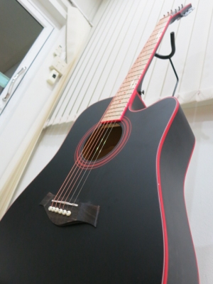 กีต้าร์โปร่งเว้า Composer สีดำ ขัดด้าน สวยมาก ของใหม่ มือหนึ่ง