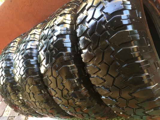 ยาง maxxis mud 285/75/16. ปี 14 ยาง maxxis mud 285/75/16. ปี 14