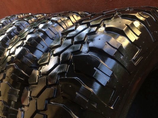 ยาง maxxis mud 285/75/16. ปี 14 ยาง maxxis mud 285/75/16. ปี 14