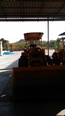 ขายด่วนรถตักล้อยาง