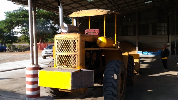 ขายด่วนรถตักล้อยาง