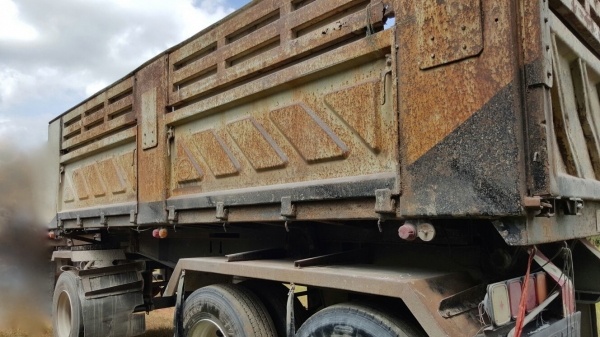 ขายหางพ่วง  สามมิต  3  เพลา. ยัด  ปี 47.    สนใจติดต่อ  081 - 6079515