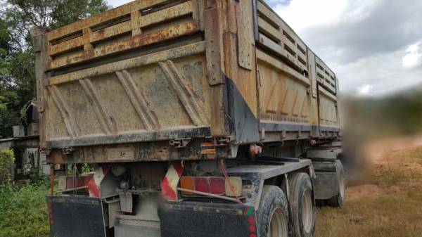 ขายหางพ่วง  สามมิต  3  เพลา. ยัด  ปี 47.    สนใจติดต่อ  081 - 6079515