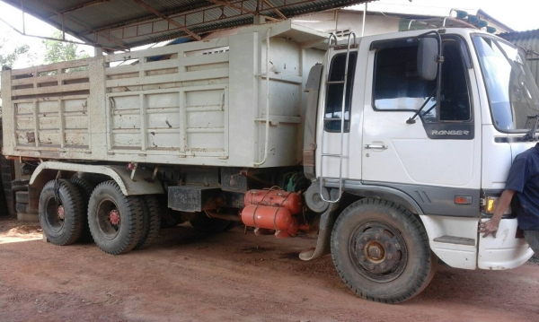 ขายถูกรถบรรทุก 10 ล้อดั้ม 2 เพลา ขายถูกรถบรรทุก 10 ล้อดั้ม 2 เพลา