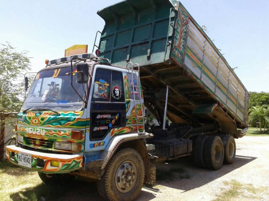 ขายครับ อีซูซุ 210 F 10 ล้อ 2 เพลาดั้ม พร้อมใช้งานครับ