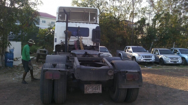 รถบรรทุก HINO 10 ล้อใหญ่ เมก้า ปี2005 หัวลาก 2 เพลา เครื่อง 260 แรง ราคา 890,000 บ.รถอยู่สระบุรี