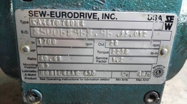 Sell>> มอเตอร์เกียร์ SEW Eurodrive Made in USA. 1 HP. 380V. ทด 1:60 เพลาออก 2 ทาง ความเร็วรอบ 23 RPM. สวยสดนอก!!