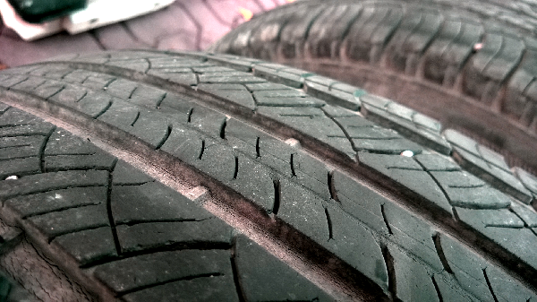 ยางmichelin tour hp 265 70 16 ปี12 สภาพดีใช้ได้อีกนานสวยทุกเส้นไม่มีบวม