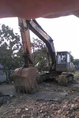 แบ็คโฮ KOMATSU PC200-5
