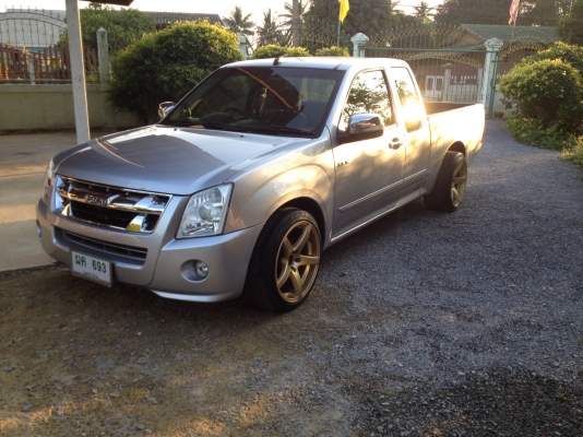 Isuzu D-max  แพลตทินั่ม  เครื่องเดิมแต่งสวย
