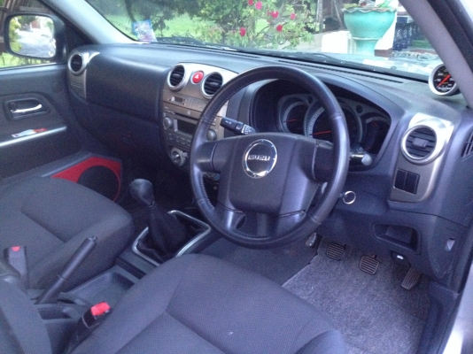 Isuzu D-max  แพลตทินั่ม  เครื่องเดิมแต่งสวย