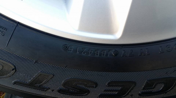 ขายล้อแม็กป้ายแดง revo 17"พร้อมยางปี15 สนใจติดต่อเล็กคลองสามครับ 081-3747940 ขายล้อแม็กป้ายแดง revo 17"พร้อมยางปี15 สนใจติดต่อเล็กคลองสามครับ 081-3747940