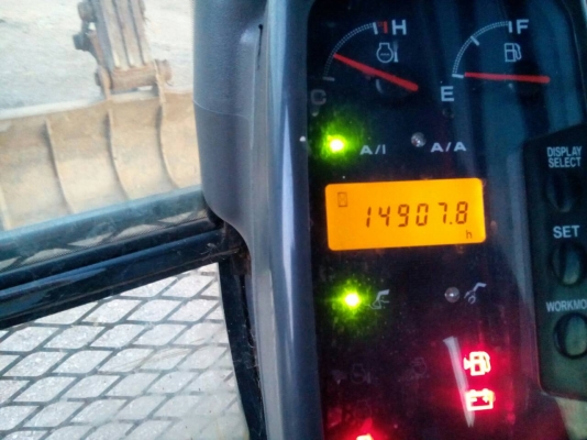 ขายรถแบคโฮ HITACHI ZX200-1 เอกสารเล่มทะเบียน 14900 ชม.ราคา 1350000