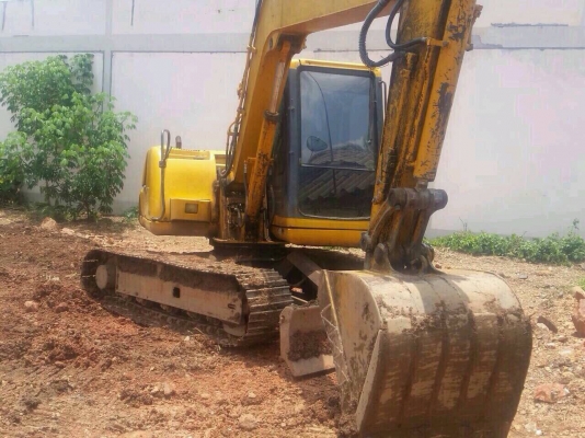 ขายรถแบคโฮ KOMATSU PC60-7 ระบบไฟเต็ม ใบมีดดันหน้า ไม่มีเอกสาร ซีเรียล 52908 ไมล์ 7337 ชม.ราคา 600000