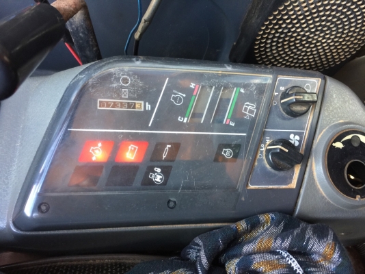 ขายรถแบคโฮ KOMATSU PC60-7 ระบบไฟเต็ม ใบมีดดันหน้า ไม่มีเอกสาร ซีเรียล 52908 ไมล์ 7337 ชม.ราคา 600000