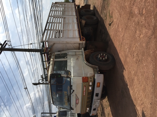 ขาย10ล้อดั้ม. เครื่อง195แรง. เบรคทิฟฟี่. สภาพสวยมากๆ