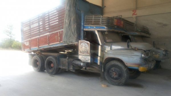 ขายด่วนครับ 10 ล้อหัวยาว ดั้มเพาเวอร์ 2 คัน เครื่อง EH700 กับ 6BG