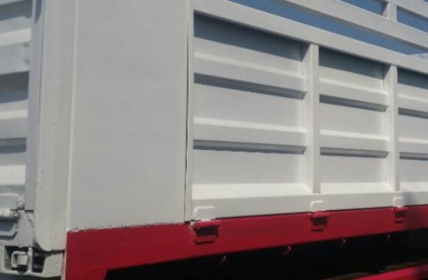 ขายด่วน ลูกพ่วง 3 คานดั๊มพ์ กระบะดั๊มพ์คอกเหล็กของอู่สหกิจ SHK ความยาว 6.40 เมตรสภาพสวยพร้อมบรรทุกหนักได้เลยครับ 3 คานยัดยังไม่ลงเล่มขายตามสภาพนะครับ ช่วงล่างคัชซีสวยไม่มีบิดไม่มีบวม ยางสภาพดีโดยรวมประมาณ 60\% พร้อมใช้งาน เอกสารทะเบียนครบพร้อม ราคาต่อรองได